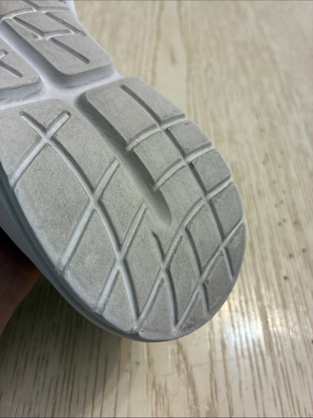Women’s OOFOS OOmg eeZee Low Slip-On Sneaker Shoes (Grey) - Picture 11 of 13